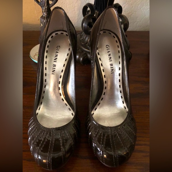 Gianni Bini brown heels (6) - Picture 1 of 4